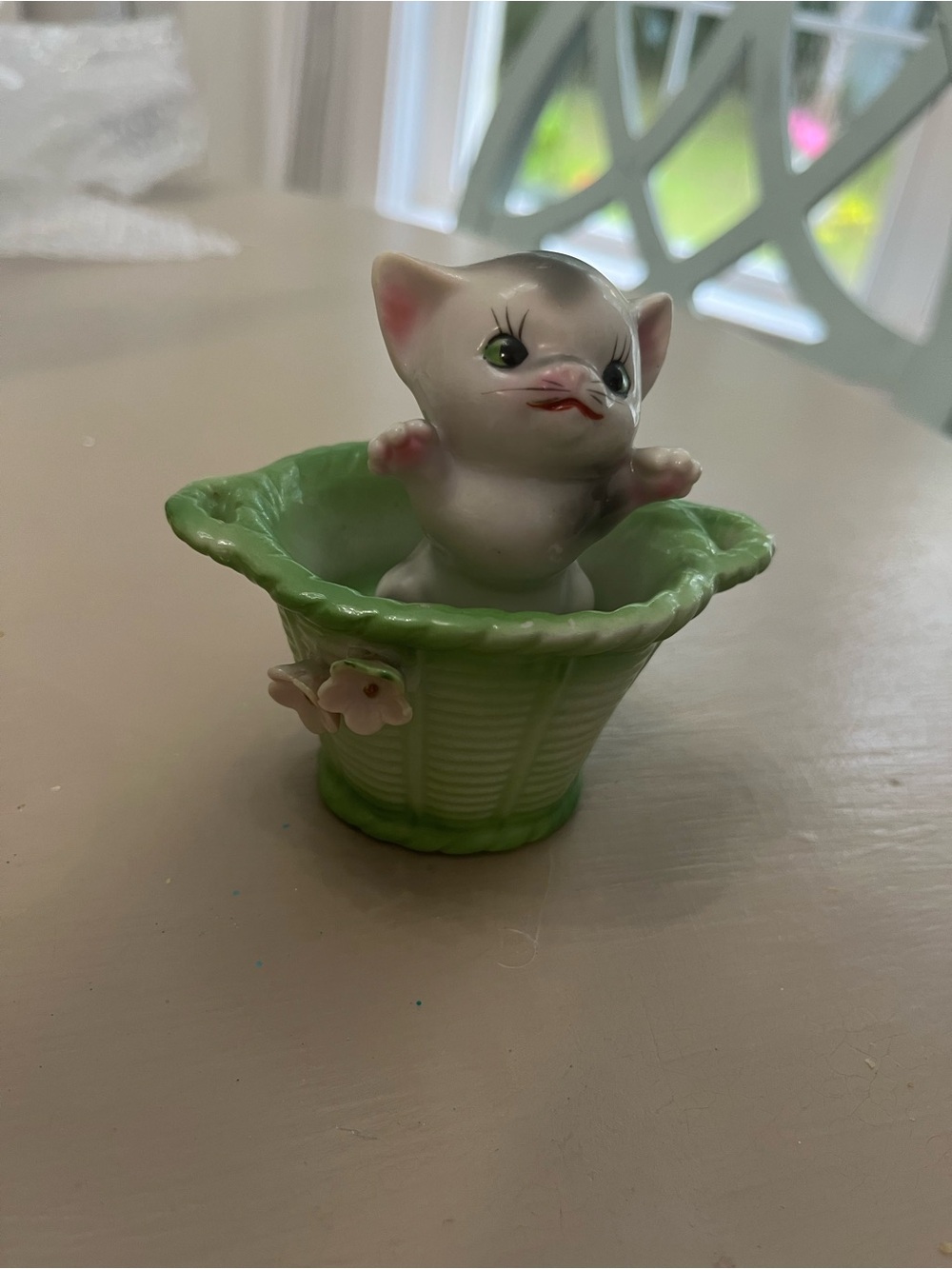 Vintage Ceramic Kitten in Green Basket salt and pepper shakers.